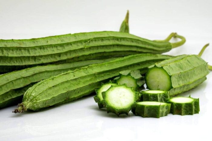 Turia/Ridge Gourd (450g - 550g)